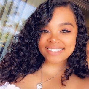 Meet your Posher, Jasmine